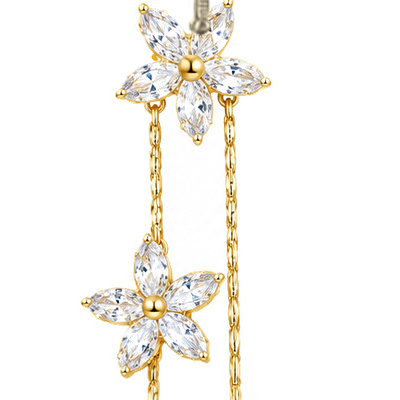 Golden Starlight — Gold Tone: cropped detail 1 of the ornament from the supplied photograph; U-shaped clip excluded
